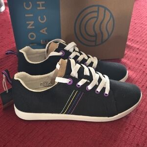 Vionic Black Sneakers with White and Purple Accents